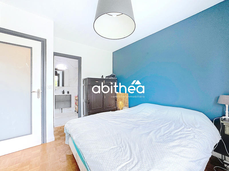 Maison - 220 m² - 9 pièces