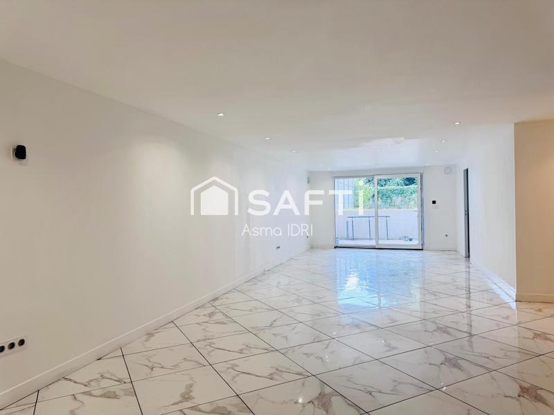 Maison - 230 m² - 7 pièces