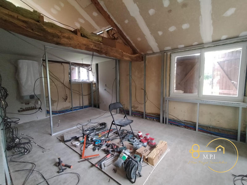 Maison - 220 m² - 8 pièces