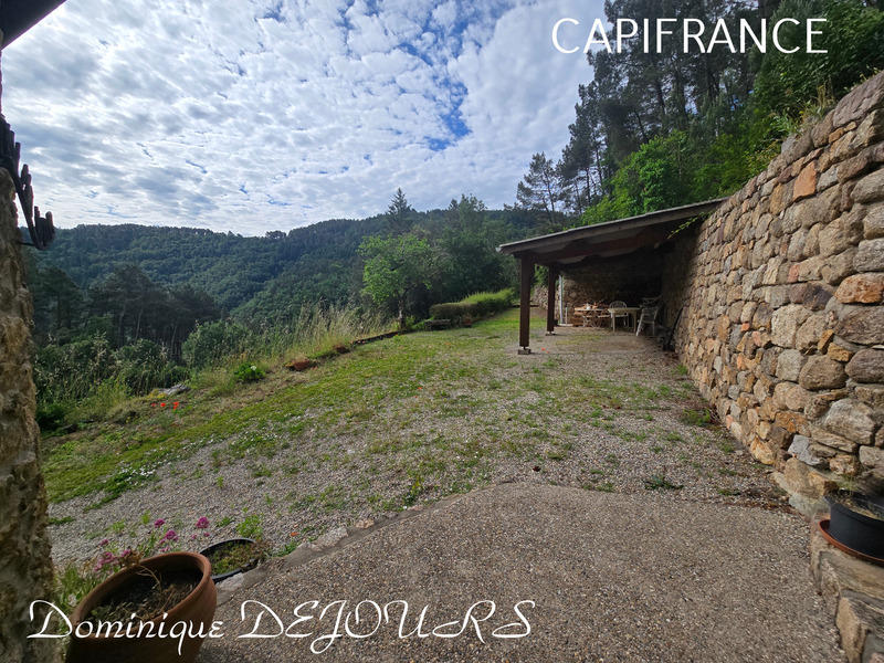 Maison - 137 m² - 4 pièces