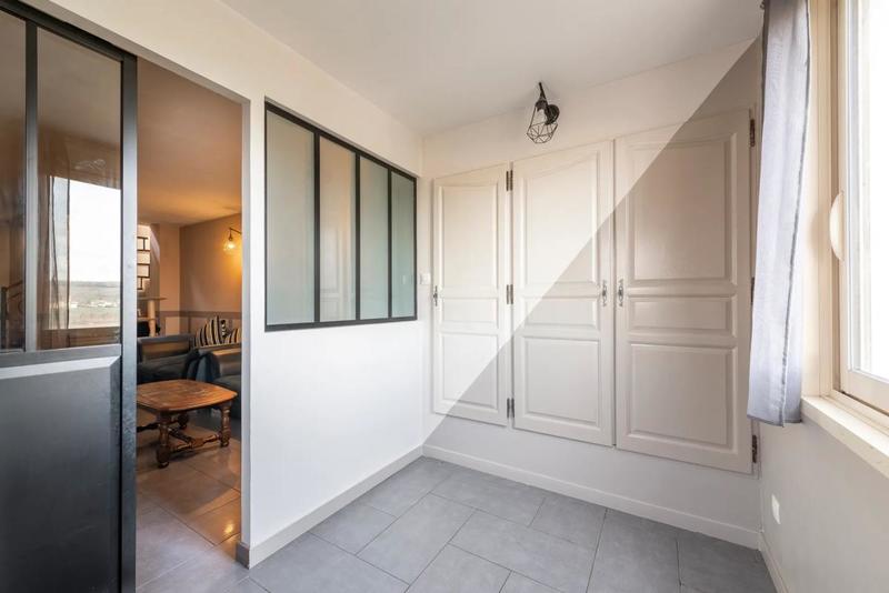 Maison - 236 m² - 10 pièces