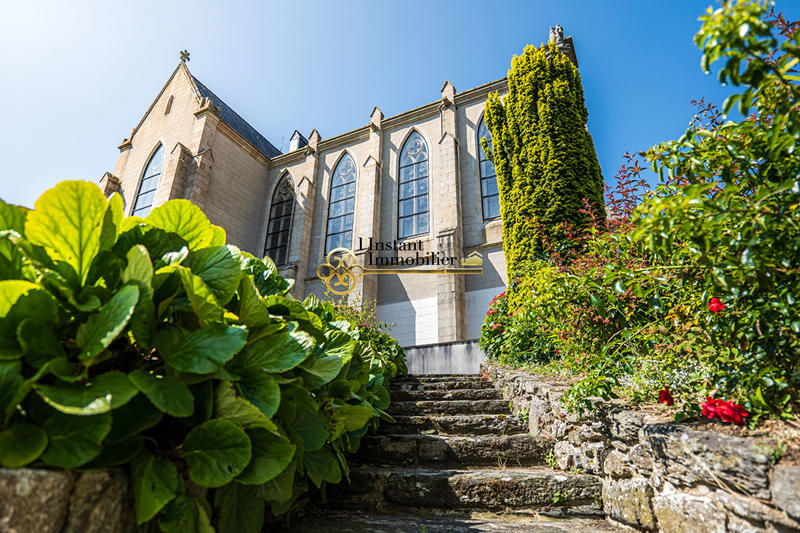 Demeure - 185 m² - 11 pièces