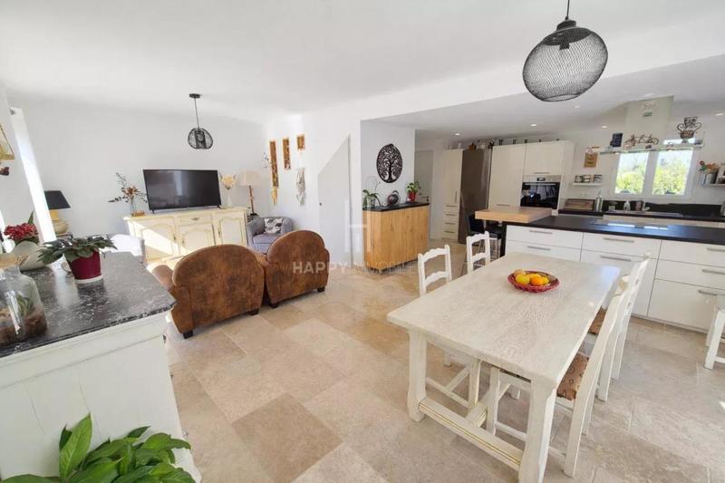 Maison - 105 m² - 5 pièces