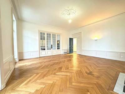 Appartement - 117 m² - 4 pièces