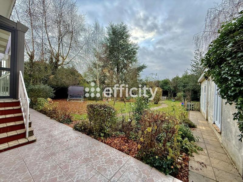 Pavillon - 179 m² - 9 pièces