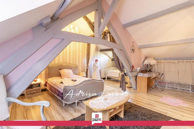 Maison - 180 m² - 8 pièces