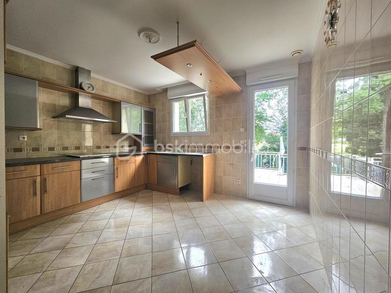 Maison - 155 m² - 8 pièces