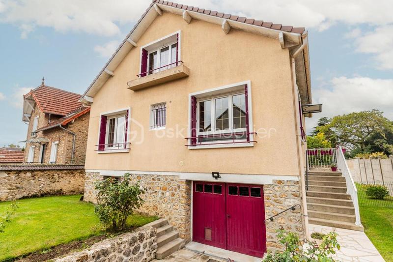 Maison - 118 m² - 5 pièces