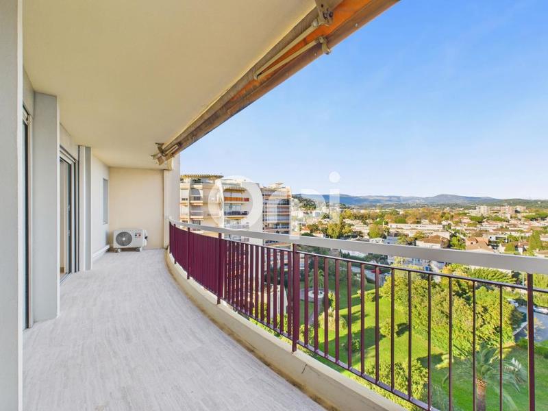 Appartement - 98 m² - 4 pièces