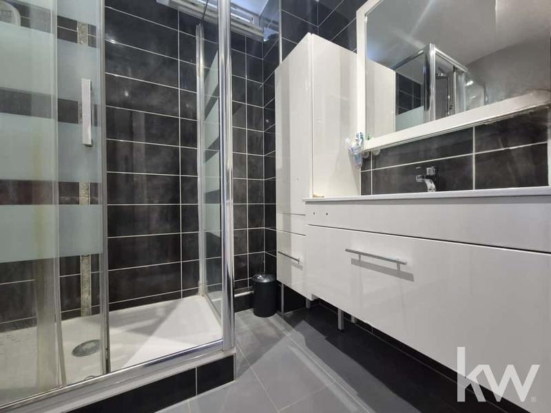 Appartement - 90 m² - 5 pièces