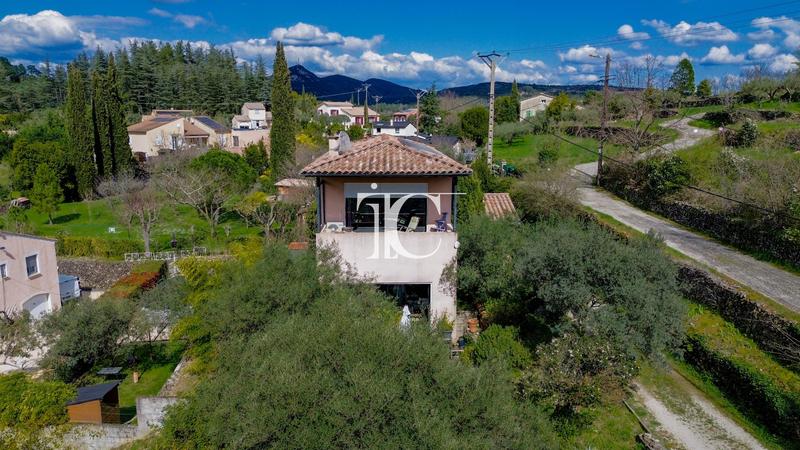 Maison - 107 m² - 4 pièces