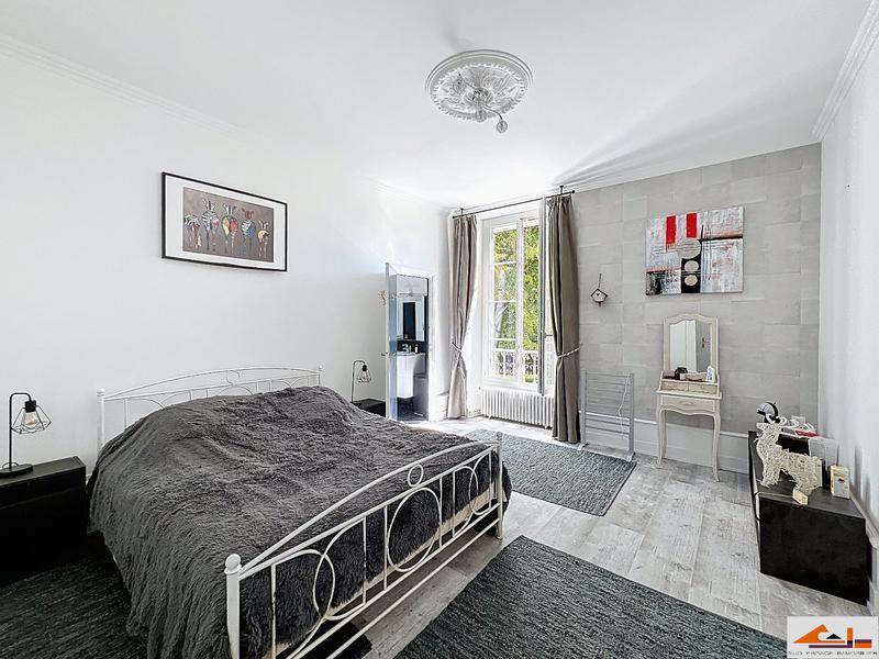 Château - 840 m² - 20 pièces