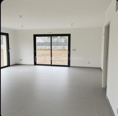 Maison jumelée - 84 m² - 4 pièces