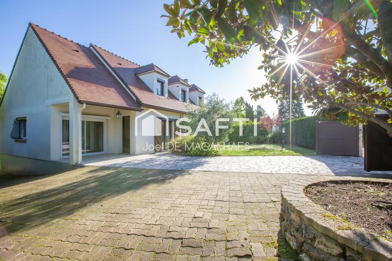 Maison - 180 m² - 7 pièces