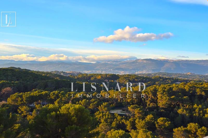 Appartement - 79 m² - 4 pièces