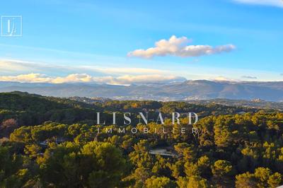 Appartement - 79 m² - 4 pièces