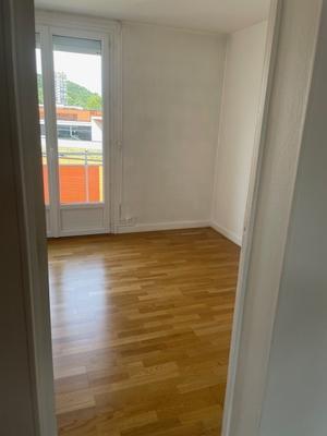 Appartement - 98 m² - 4 pièces