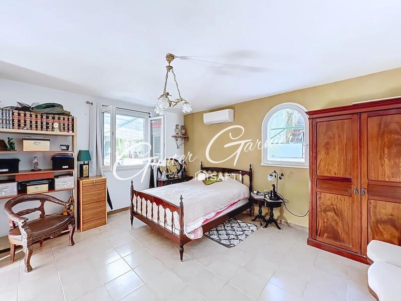 Maison - 90 m² - 3 pièces