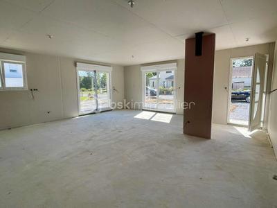 Maison - 93 m² - 5 pièces