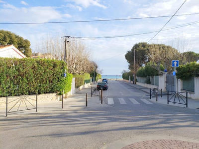 Maison - 230 m² - 8 pièces