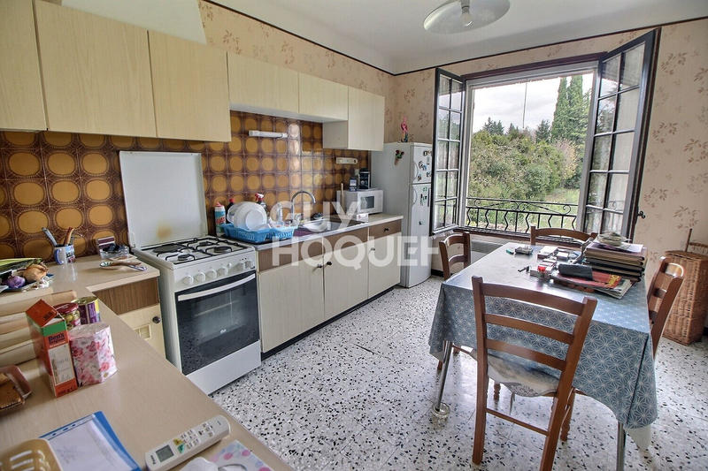 Maison - 298 m² - 11 pièces