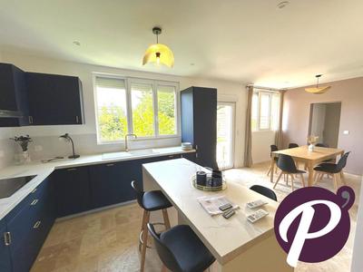 Maison traditionnelle - 132 m² - 5 pièces