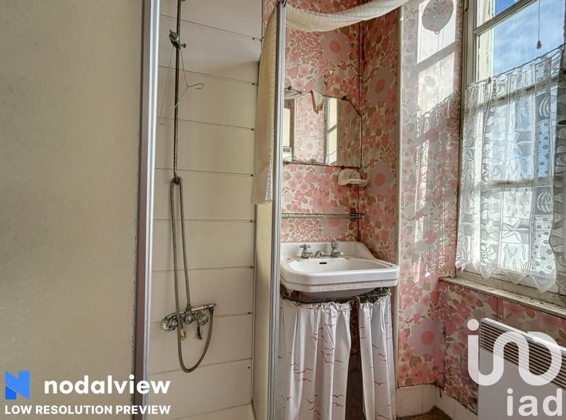 Maison - 210 m² - 8 pièces