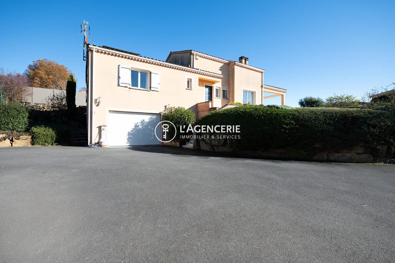 Maison - 130 m² - 5 pièces