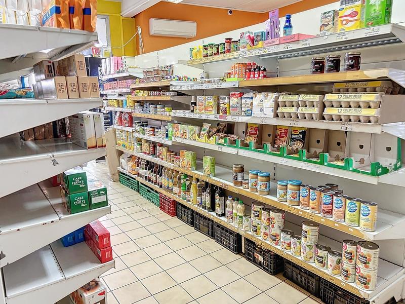 Local commercial - 84 m² - 2 pièces