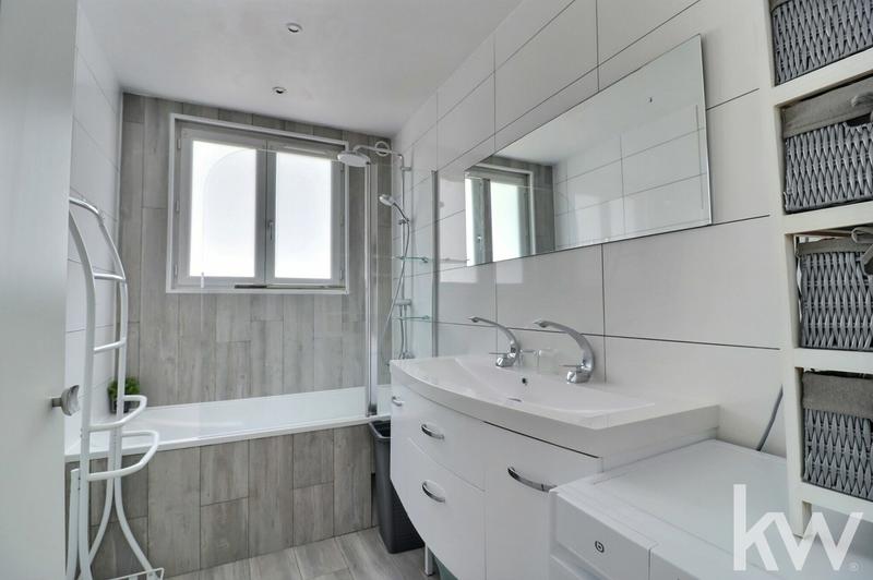 Appartement - 98 m² - 5 pièces