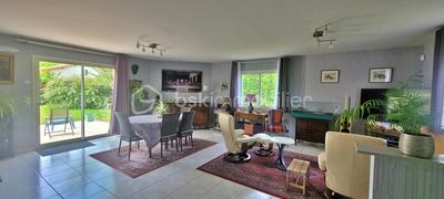 Maison - 98 m² - 5 pièces