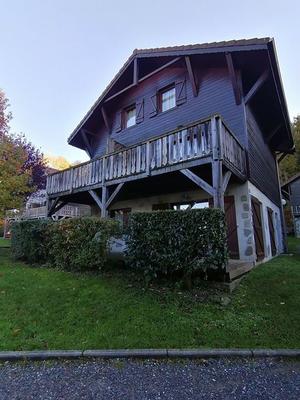 Maison traditionnelle - 153 m² - 9 pièces