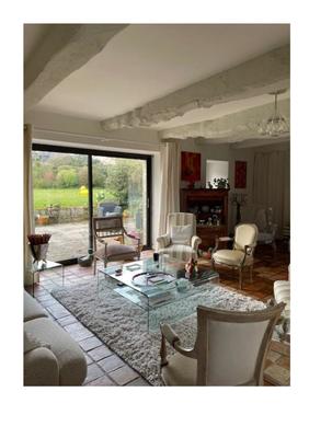 Maison - 225 m² - 8 pièces