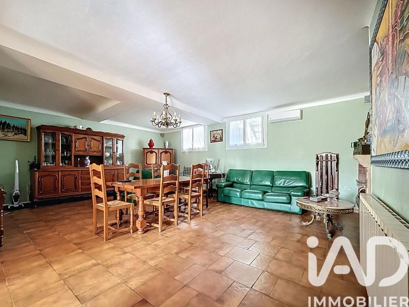 Maison - 260 m² - 8 pièces