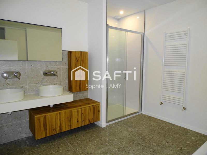 Maison - 180 m² - 5 pièces