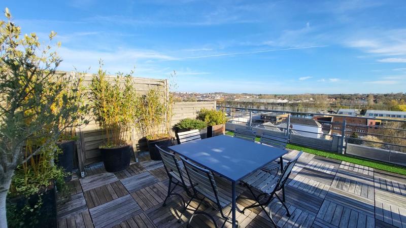 Appartement - 146 m² - 6 pièces