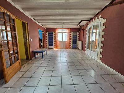 Maison - 161 m² - 6 pièces