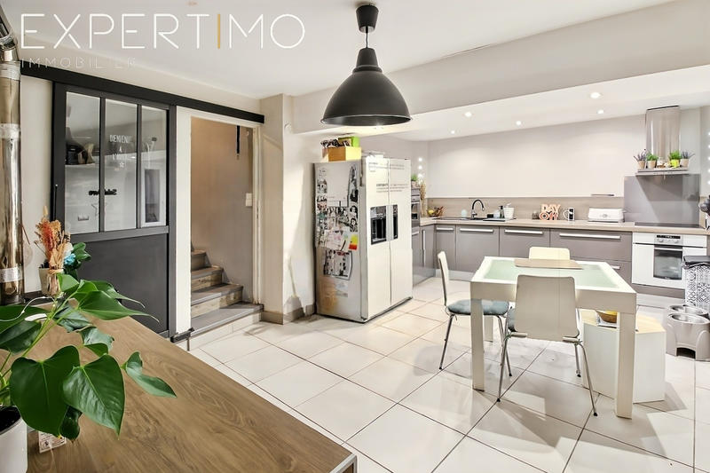 Maison de village - 93 m² - 4 pièces