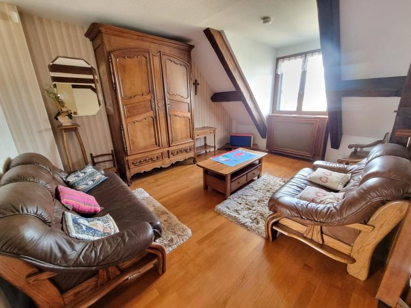 Maison - 221 m² - 8 pièces