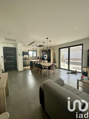 Maison - 94 m² - 4 pièces