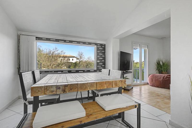 Maison - 104 m² - 6 pièces