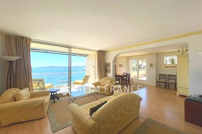 Appartement - 96 m² - 4 pièces