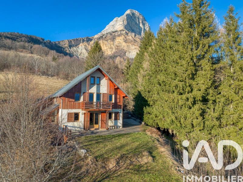 Maison - 134 m² - 7 pièces