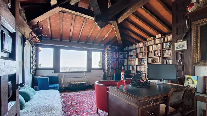 Maison - 206 m² - 9 pièces