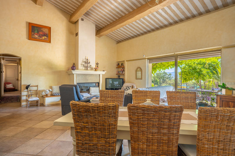 Mas - 240 m² - 6 pièces