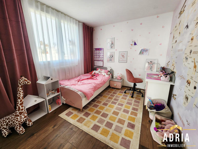 Appartement - 93 m² - 4 pièces