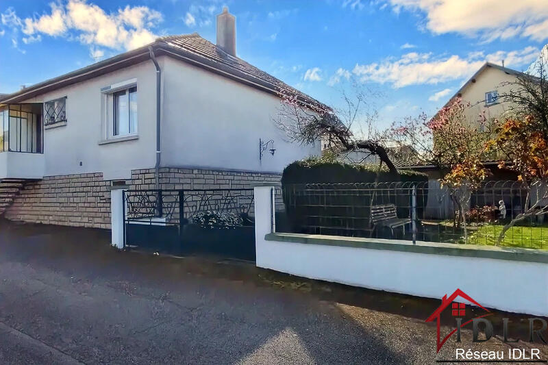 Maison - 90 m² - 5 pièces