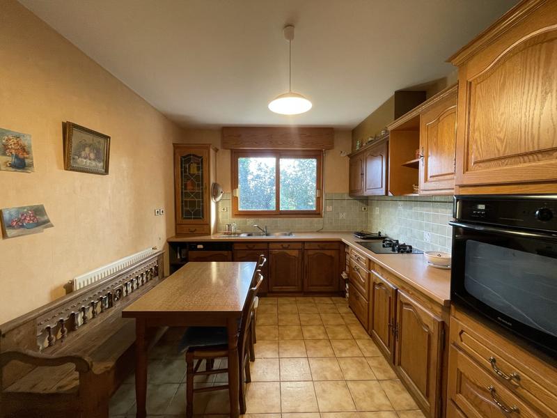 Maison - 138 m² - 9 pièces