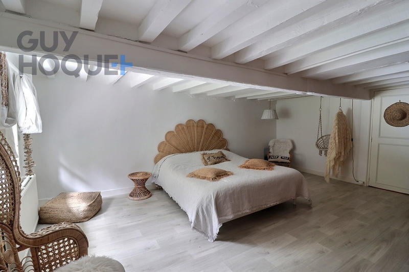 Maison - 350 m² - 8 pièces