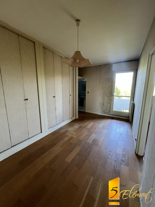 Appartement - 77 m² - 3 pièces